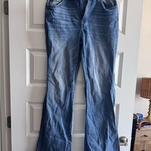 KanCan Women's Essentials High Rise Bootcut Jeans CD4 Medium Sandblast Size 32